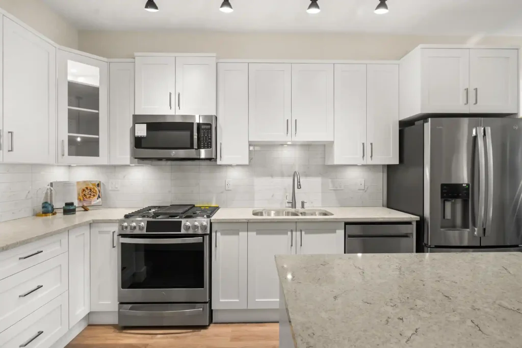 Show suite kitchen front