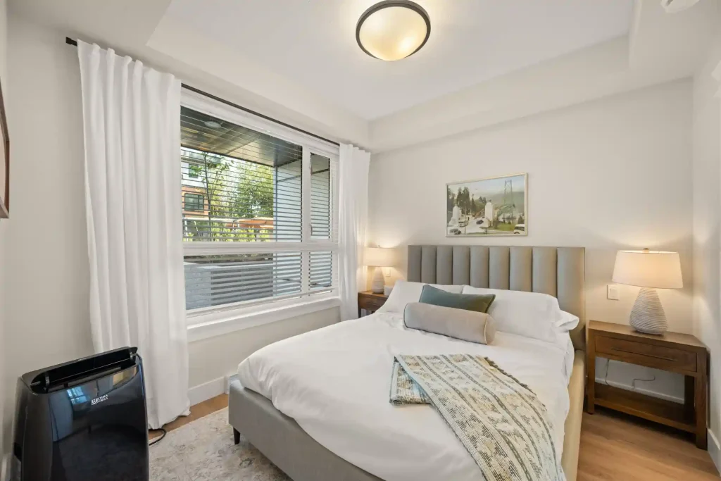 Show suite bedroom